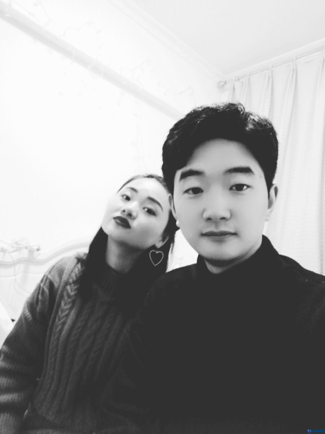 愛不在一起，想念心很疼；愛著想著，愛你成癮念你成疾