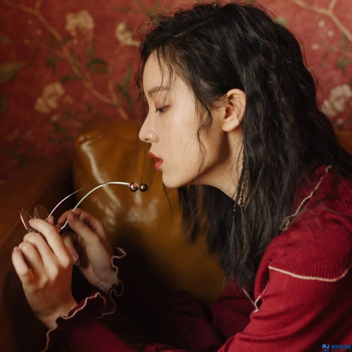 關于愛情的短句子，句句精辟，「世界這么大，能遇見，不容易」